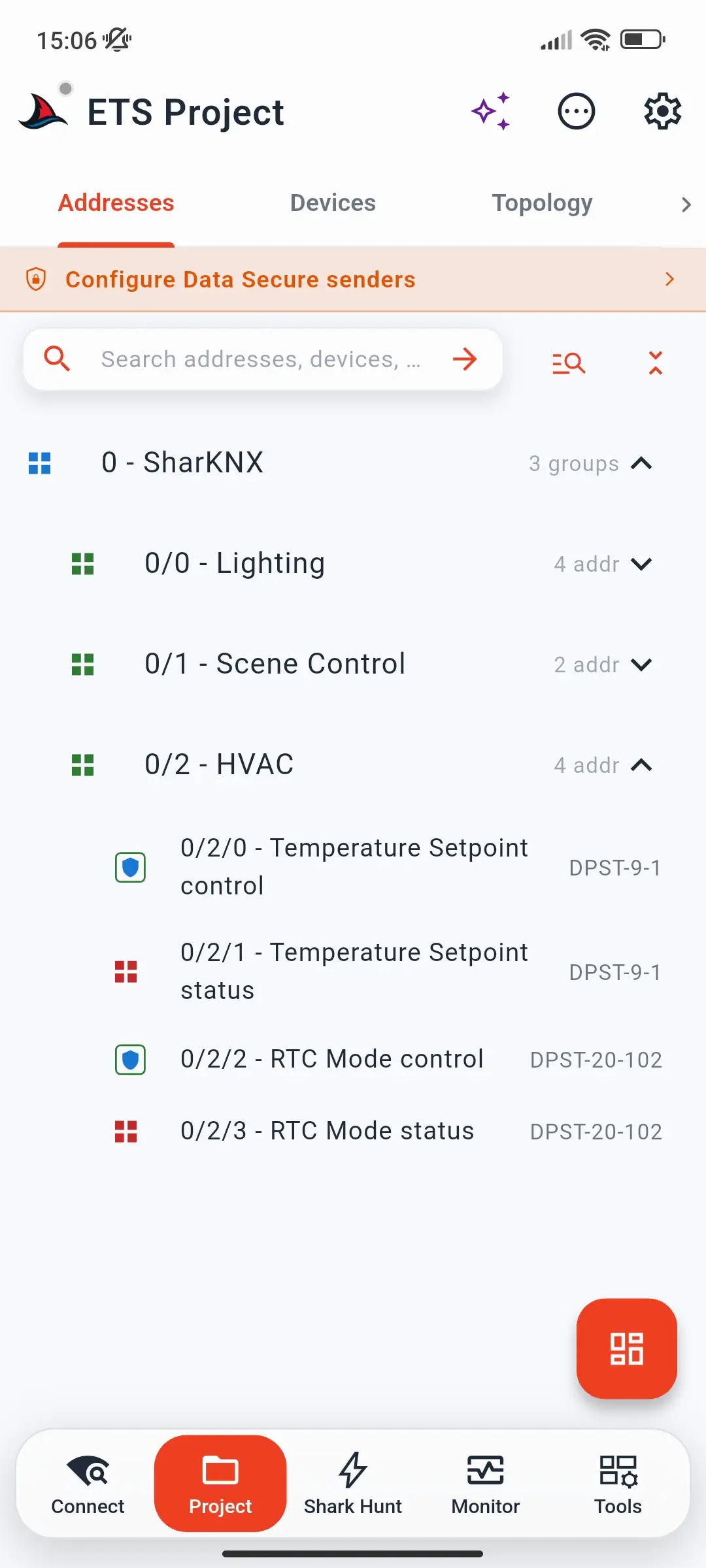 Onglet Adresses avec la bannière Configurer les émetteurs Data Secure sous les onglets et deux adresses de groupe sécurisées marquées d'un bouclier